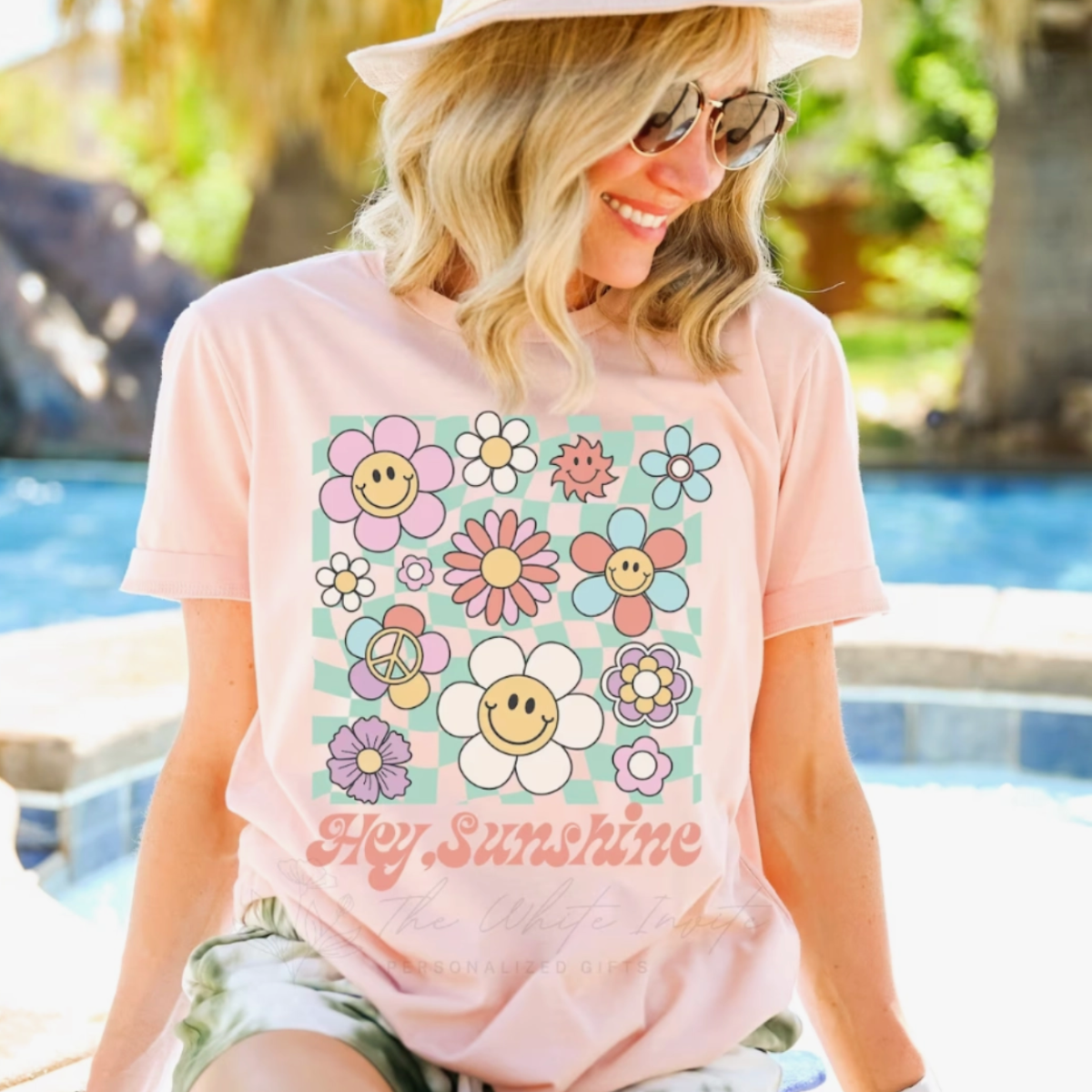 Hey Sunshine Summer Retro Style Women&#39;s Graphic Tees