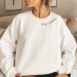 Cursive Collar Mrs. Sweatshirt