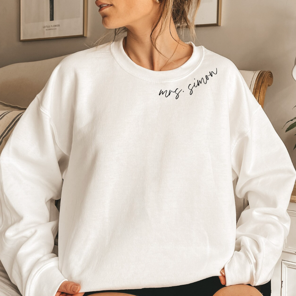 Cursive Collar Mrs. Sweatshirt