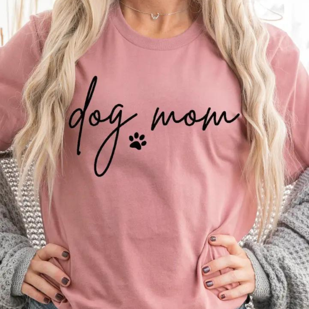 Dog Mom Black Text Women&#39;s Graphic Tee