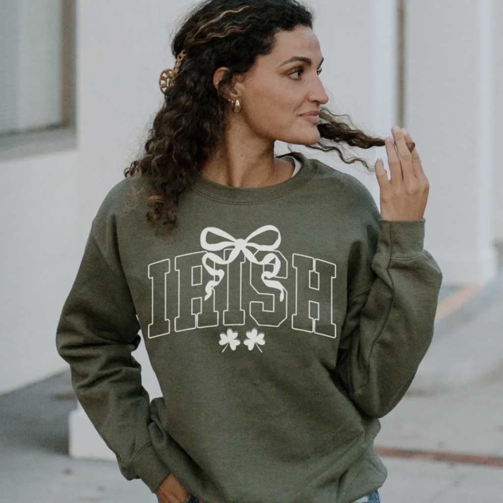 St. Patrick&#39;s Day Irish White Bow Sweatshirt