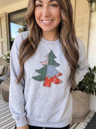 Vintage Quilt Christmas Tree Applique Crewneck Sweatshirt