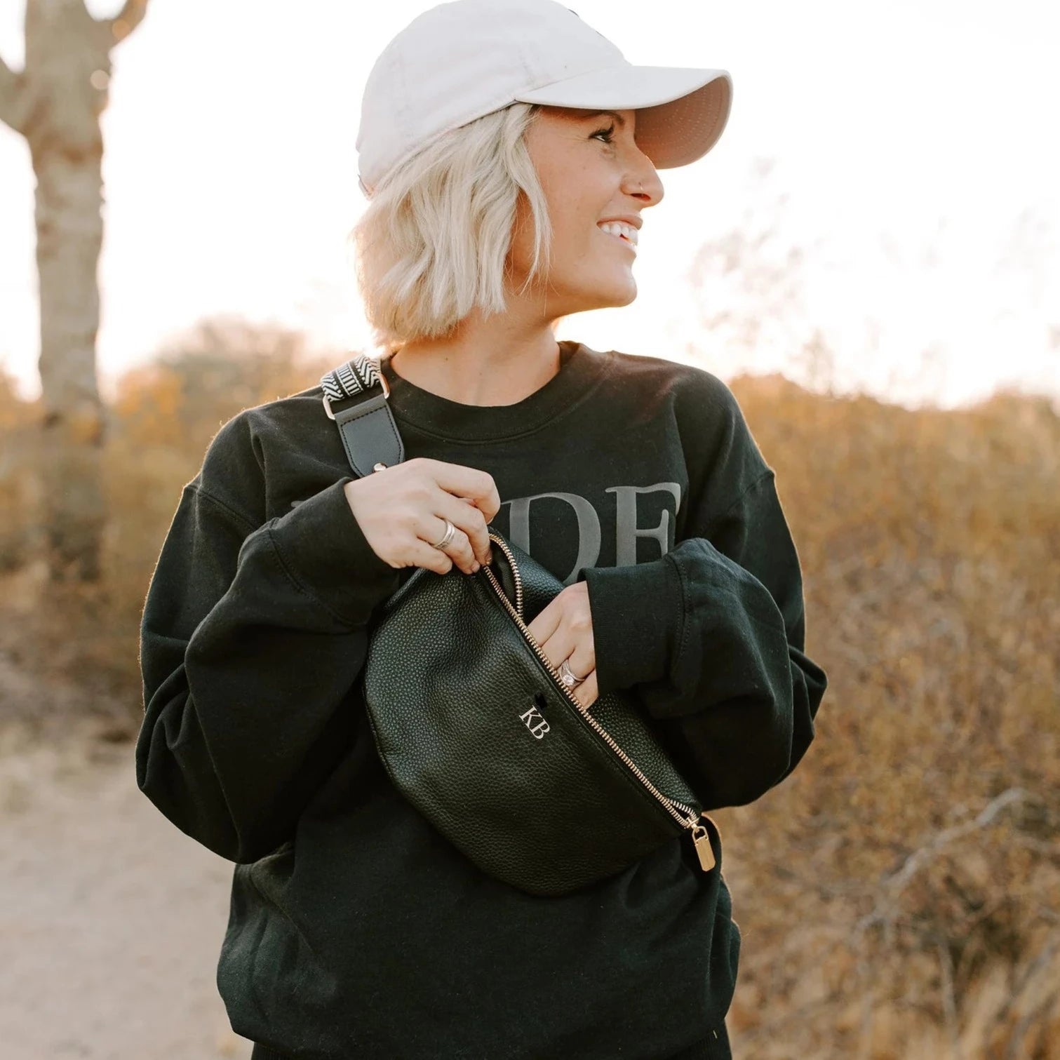 バッグ archive odds oneste west bag y2k black She's A Y2K Baby Handbag - Dark Wash | Fashion Nova