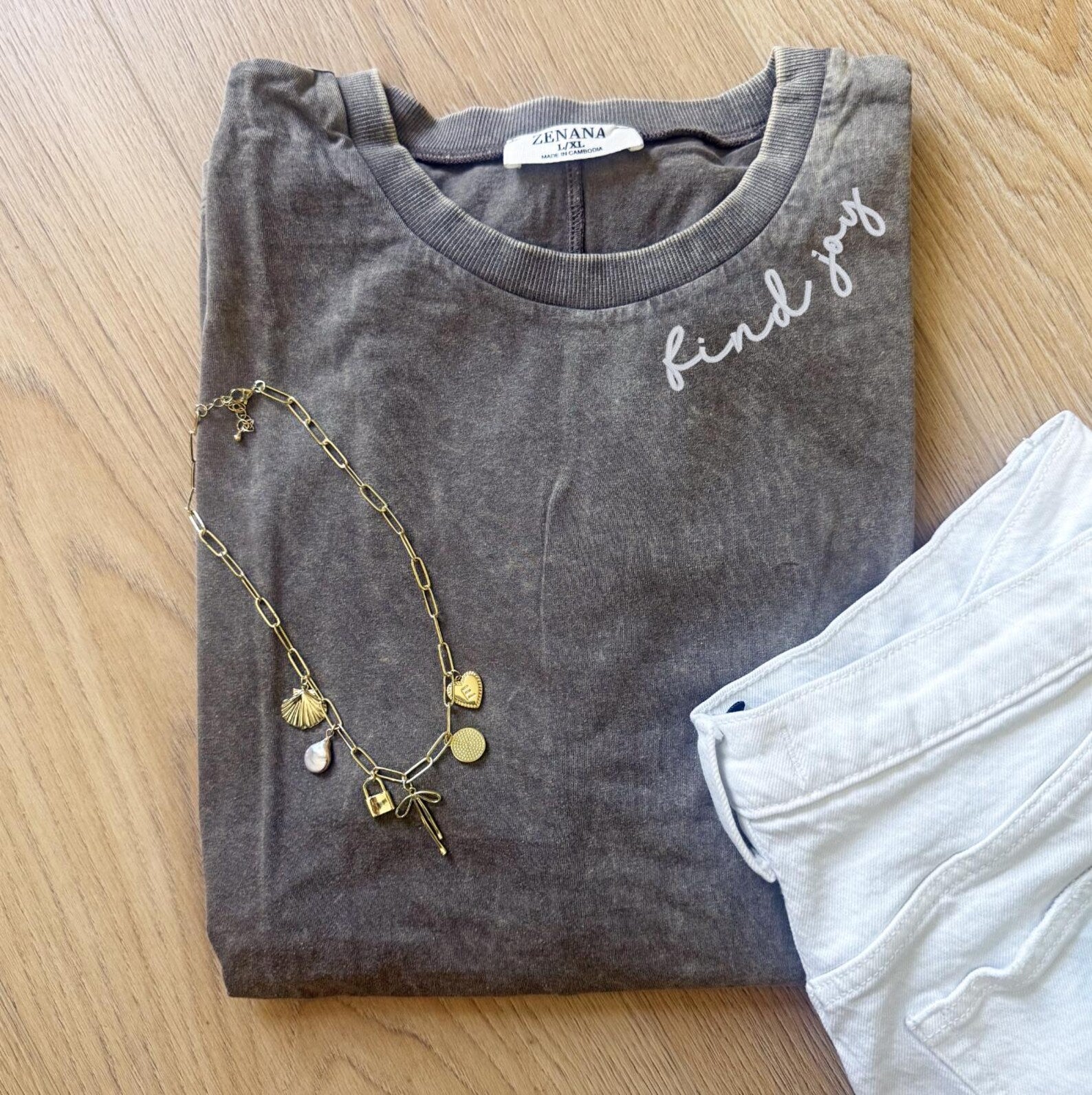 Personalized Embroidered Collar Acid Washed Tee