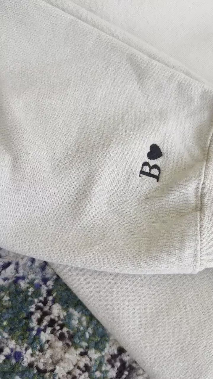 Custom Embroidered Initial Heart Sweatshirt – Personalized Sleeve Monogram Crewneck, Cozy Unisex Pullover for Women & Men, Cute Gift for Her