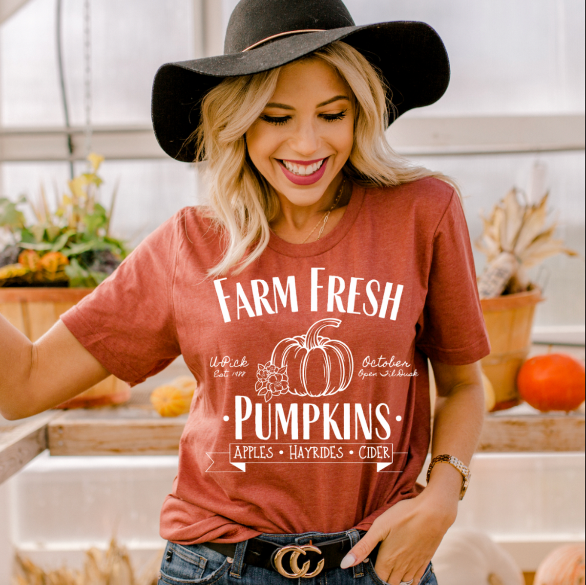 Farm Fresh Pumpkins Women&#39;s Fall Graphic Tee