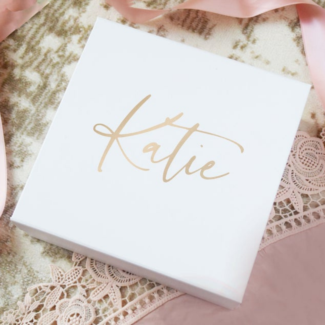 Magnetic Gift Box for your bridesmaid proposal